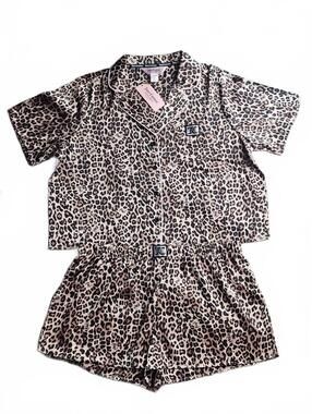 Juicy Couture Leopard Satin Pajama 2 Piece Set Rhinestone Logo Medium D/91